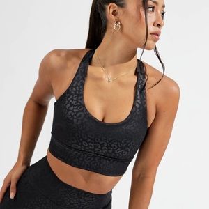 BUFFBUNNY Rosa sports bra